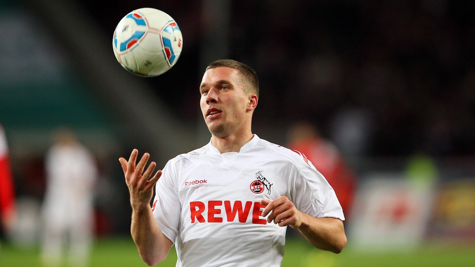 西甲范佩西退役告别赛：馨香一世，足球范佩西